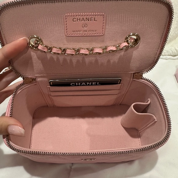 Chanel Pink Quilted Women's Bag - Picture 6 of 9